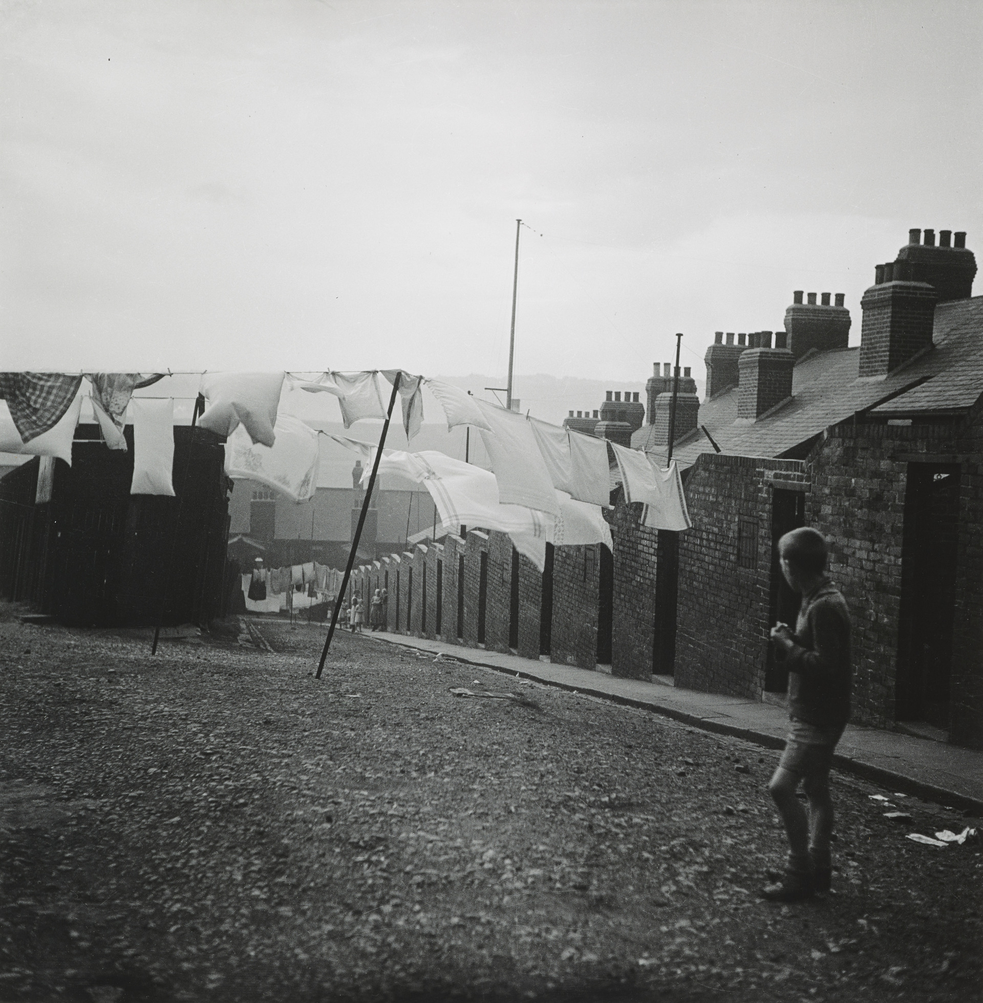 Edith Tudor-Hart, South Wales, c.1934 (© the estate of W. Suschitzky)